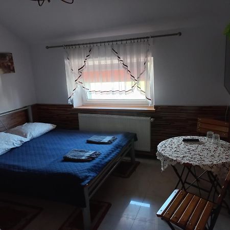 Hotelik Niedzwiadek Радзынь-Подляский Экстерьер фото