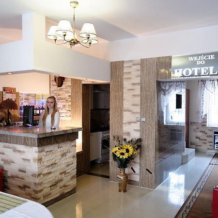 Hotelik Niedzwiadek Радзынь-Подляский Экстерьер фото