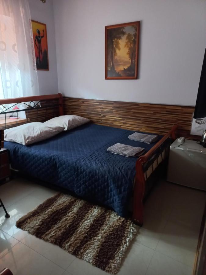 Hotelik Niedzwiadek Радзынь-Подляский Экстерьер фото