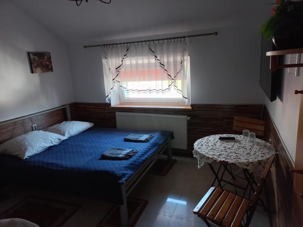 Hotelik Niedzwiadek Радзынь-Подляский Экстерьер фото