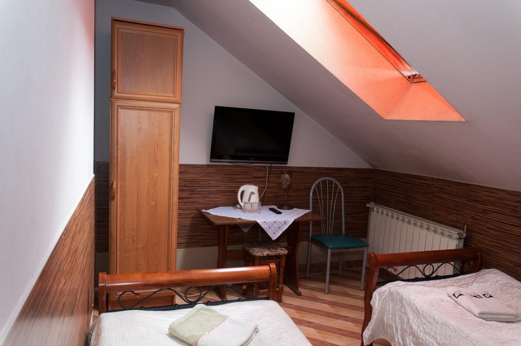 Hotelik Niedzwiadek Радзынь-Подляский Экстерьер фото