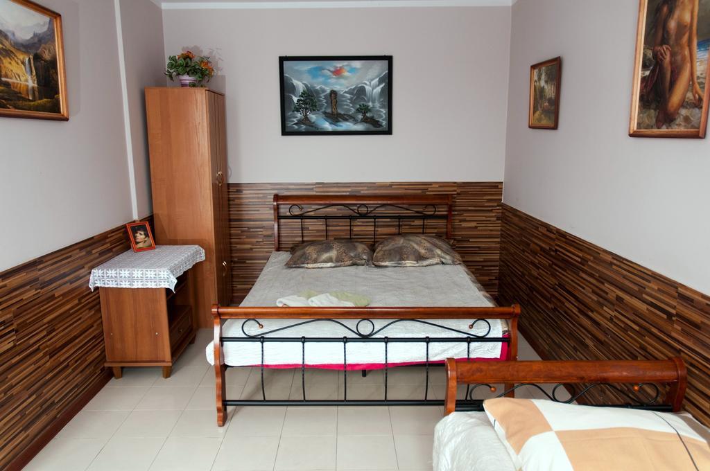 Hotelik Niedzwiadek Радзынь-Подляский Экстерьер фото